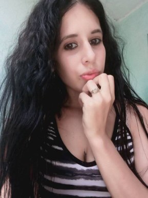 <span>Rocio, 25</span>&nbsp;<span style='width: 25px; height: 16px; float: right; background-image: url(/bitmaps/flags_small/CU.PNG)'>&nbsp;</span><br><span>Havana, Cuba</span>&nbsp;<input type='button' class='joinbtn' style='float: right' value='JOIN NOW' />