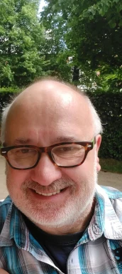 <span>Ralph, 62</span>&nbsp;<span style='width: 25px; height: 16px; float: right; background-image: url(/bitmaps/flags_small/DE.PNG)'>&nbsp;</span><br><span>Riesa, Allemagne</span>&nbsp;<input type='button' class='joinbtn' style='float: right' value='JOIN NOW' />