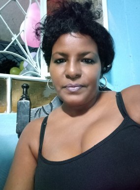 <span>Linda, 47</span>&nbsp;<span style='width: 25px; height: 16px; float: right; background-image: url(/bitmaps/flags_small/CU.PNG)'>&nbsp;</span><br><span>Bayamo, Cuba</span>&nbsp;<input type='button' class='joinbtn' style='float: right' value='JOIN NOW' />