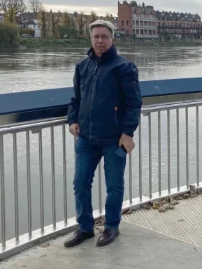 Spanish men looking for love