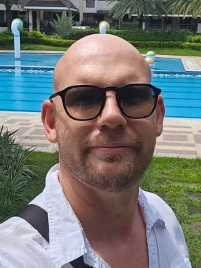 English men looking for love