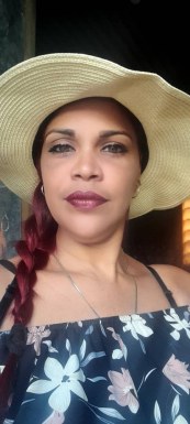 <span>Yarisleidi, 36</span>&nbsp;<span style='width: 25px; height: 16px; float: right; background-image: url(/bitmaps/flags_small/CU.PNG)'>&nbsp;</span><br><span>Havana, Cuba</span>&nbsp;<input type='button' class='joinbtn' style='float: right' value='JOIN NOW' />