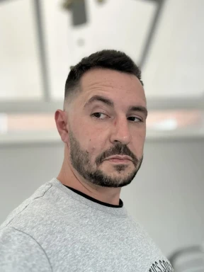 English men looking for love