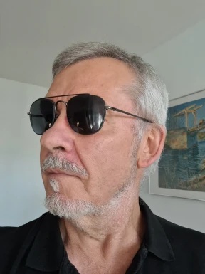 French men looking for love